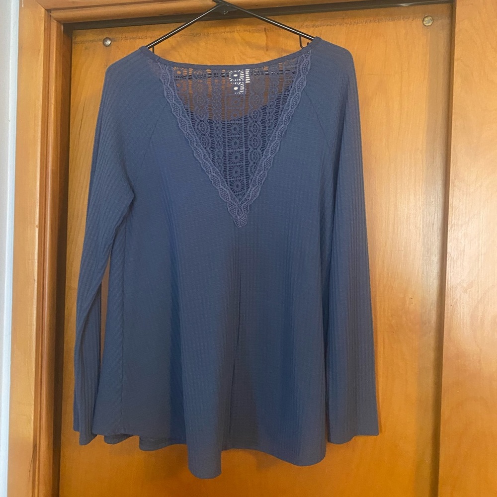 Mossimo Womena waffle knit top. - Picture 2 of 4